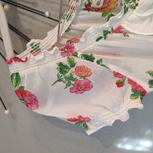 Hollister Y2K See Through Floral Flutter Top Beach Festival Medium Roses - Picture 4 of 8